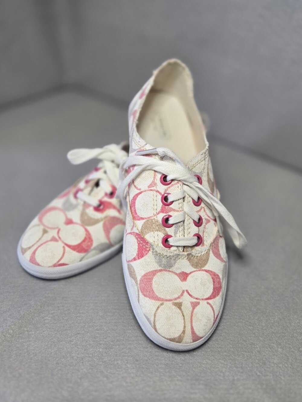 Coach Klare Signature Canvas Sneakers Pink White Lace Up Shoes Women's 9B - Picture 2 of 4